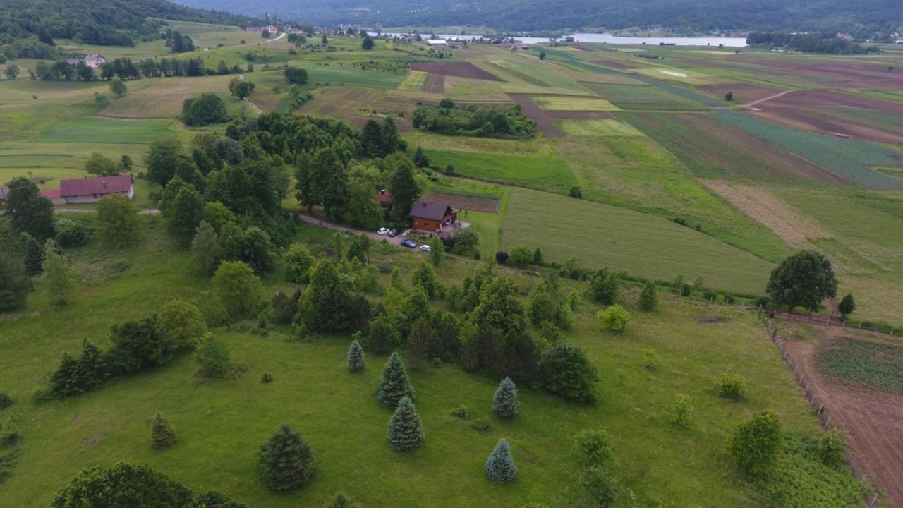 Villa Kuca Za Odmor Anamarija à Ogulin Extérieur photo