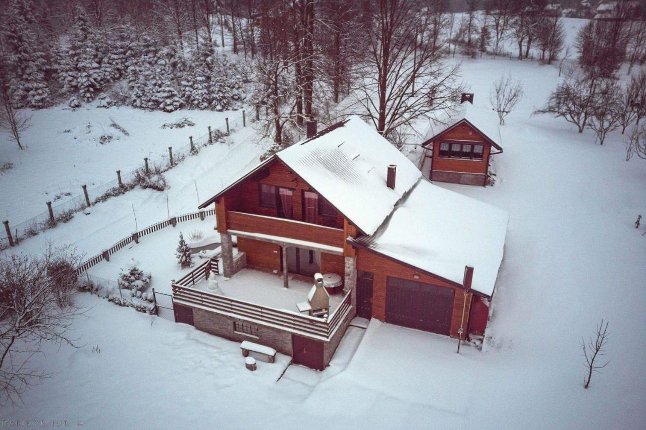 Villa Kuca Za Odmor Anamarija à Ogulin Extérieur photo
