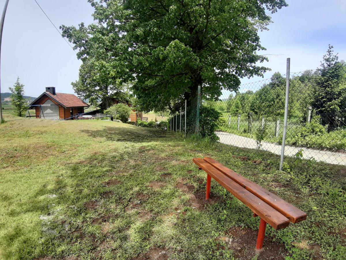 Villa Kuca Za Odmor Anamarija à Ogulin Extérieur photo