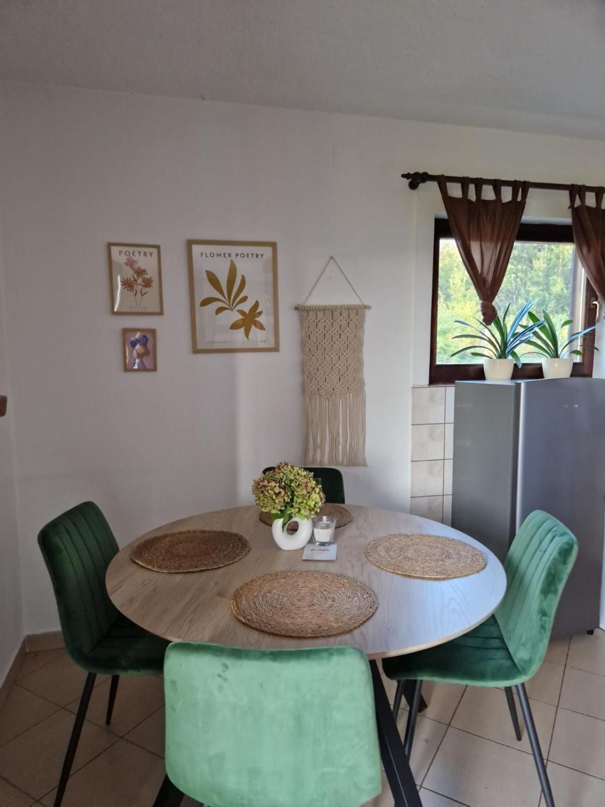 Villa Kuca Za Odmor Anamarija à Ogulin Extérieur photo