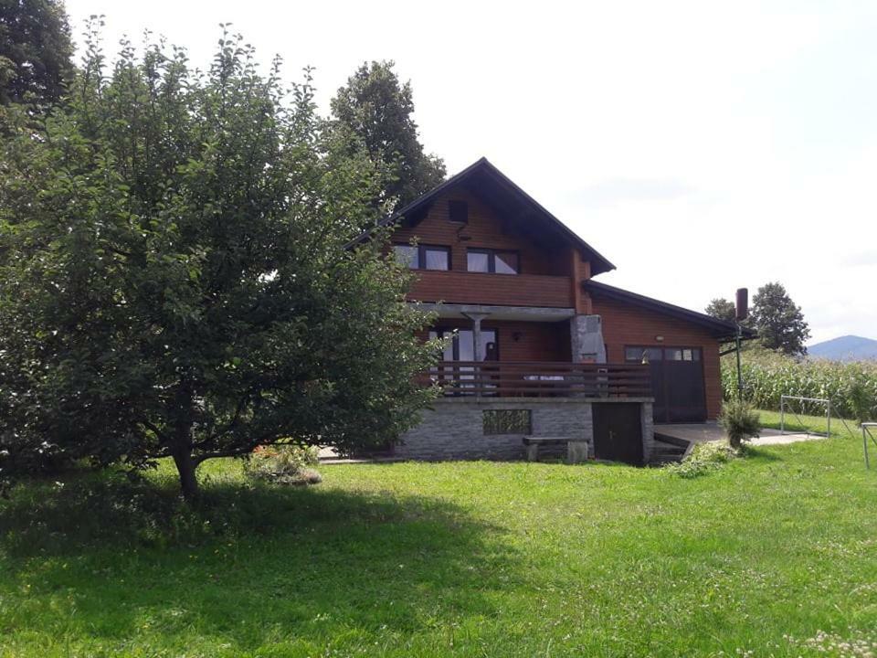 Villa Kuca Za Odmor Anamarija à Ogulin Extérieur photo